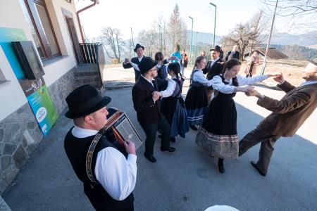 2DSCF0557Skomarje, folklora